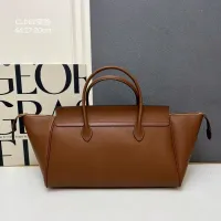$102.00 USD Celine AAA Quality Handbags For Women #1404686