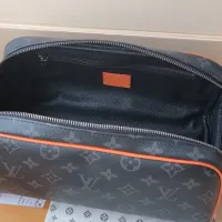 $102.00 USD Louis Vuitton AAA Quality Cosmetic Pouches #1404802