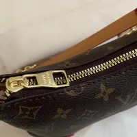 $36.00 USD Louis Vuitton Messenger Bags For Women #1404906