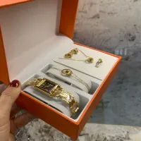 $40.00 USD Cartier Watches For Women #1405863