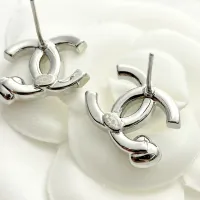$25.00 USD Chanel Earrings For Women #1406001