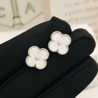 $25.00 USD Van Cleef & Arpels Earrings For Women #1406293