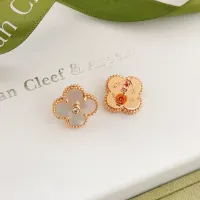 $25.00 USD Van Cleef & Arpels Earrings For Women #1406294