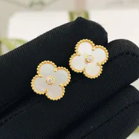 $25.00 USD Van Cleef & Arpels Earrings For Women #1406295