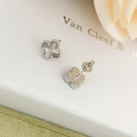 $25.00 USD Van Cleef & Arpels Earrings For Women #1406543