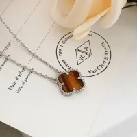 $25.00 USD Van Cleef & Arpels Necklaces For Women #1406555