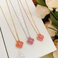 $25.00 USD Van Cleef & Arpels Necklaces For Women #1406560