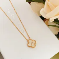 $25.00 USD Van Cleef & Arpels Necklaces For Women #1406567