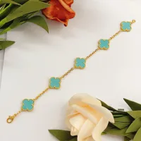 $34.00 USD Van Cleef & Arpels Bracelets For Women #1406583