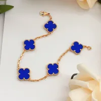 $34.00 USD Van Cleef & Arpels Bracelets For Women #1406585