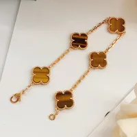 $34.00 USD Van Cleef & Arpels Bracelets For Women #1406591