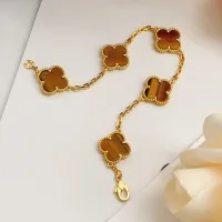 $34.00 USD Van Cleef & Arpels Bracelets For Women #1406592