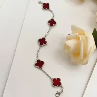 $34.00 USD Van Cleef & Arpels Bracelets For Women #1406593