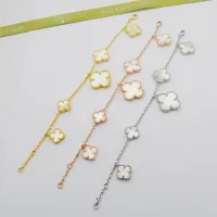 $32.00 USD Van Cleef & Arpels Bracelets For Women #1406596