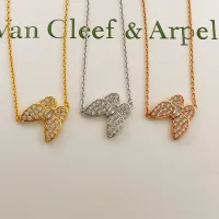 $25.00 USD Van Cleef & Arpels Bracelets For Women #1406609