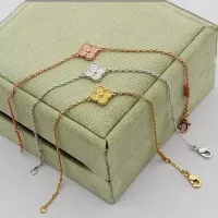 $23.00 USD Van Cleef & Arpels Bracelets For Women #1406617