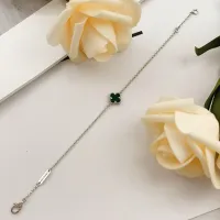 $25.00 USD Van Cleef & Arpels Bracelets For Women #1406629