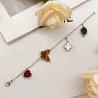 $34.00 USD Van Cleef & Arpels Bracelets For Women #1406632