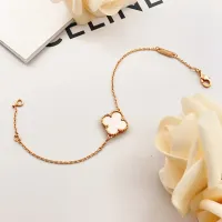 $25.00 USD Van Cleef & Arpels Bracelets For Women #1406639