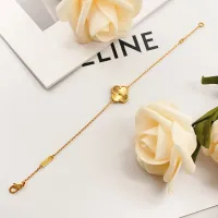 $25.00 USD Van Cleef & Arpels Bracelets For Women #1406654