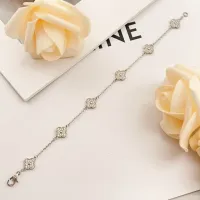 $34.00 USD Van Cleef & Arpels Bracelets For Women #1406658