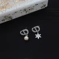 $25.00 USD Christian Dior Earrings For Women #1406709