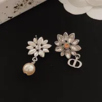 $27.00 USD Christian Dior Earrings For Women #1406718