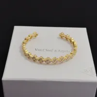 $48.00 USD Van Cleef & Arpels Bracelets For Women #1407098