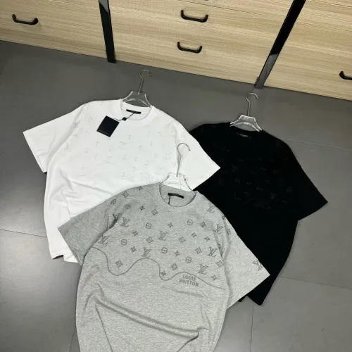 Replica Louis Vuitton LV T-Shirts Short Sleeved For Unisex #1410166 $32.00 USD for Wholesale