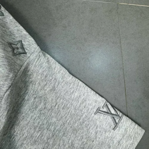 Replica Louis Vuitton LV T-Shirts Short Sleeved For Unisex #1410167 $32.00 USD for Wholesale