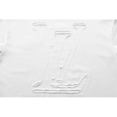 Replica Louis Vuitton LV T-Shirts Short Sleeved For Unisex #1411680 $45.00 USD for Wholesale