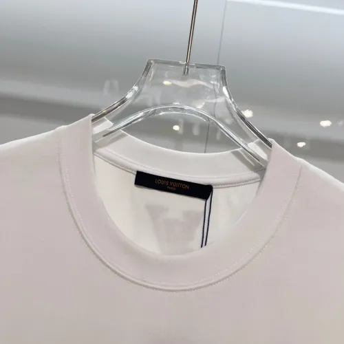 Replica Louis Vuitton LV T-Shirts Short Sleeved For Unisex #1411788 $45.00 USD for Wholesale