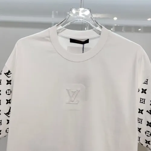 Replica Louis Vuitton LV T-Shirts Short Sleeved For Unisex #1411790 $45.00 USD for Wholesale