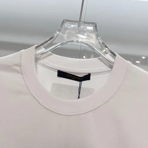 Replica Louis Vuitton LV T-Shirts Short Sleeved For Unisex #1411790 $45.00 USD for Wholesale