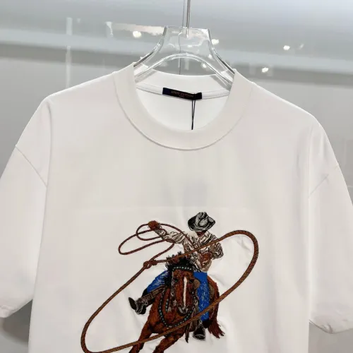 Replica Louis Vuitton LV T-Shirts Short Sleeved For Unisex #1411794 $48.00 USD for Wholesale