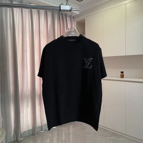 Replica Louis Vuitton LV T-Shirts Short Sleeved For Unisex #1411801 $48.00 USD for Wholesale