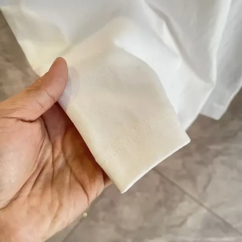 Replica Louis Vuitton LV T-Shirts Short Sleeved For Unisex #1411802 $48.00 USD for Wholesale