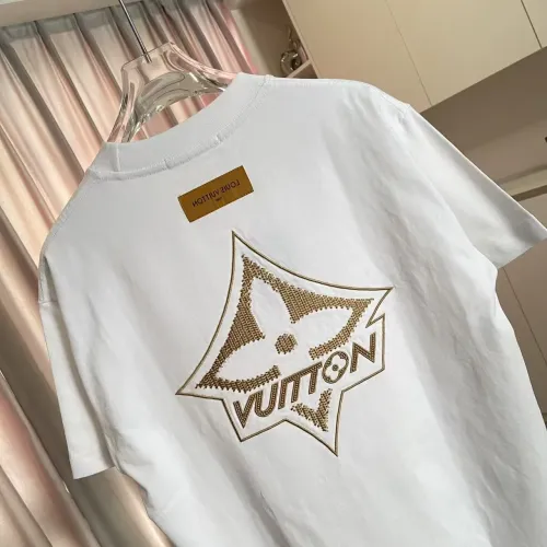 Replica Louis Vuitton LV T-Shirts Short Sleeved For Unisex #1411802 $48.00 USD for Wholesale