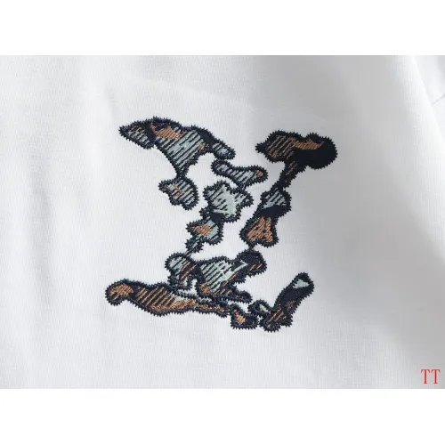 Replica Louis Vuitton LV T-Shirts Short Sleeved For Unisex #1412231 $40.00 USD for Wholesale