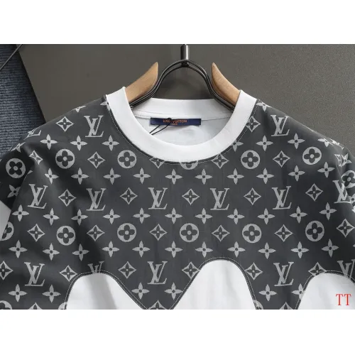 Replica Louis Vuitton LV T-Shirts Short Sleeved For Unisex #1412233 $40.00 USD for Wholesale