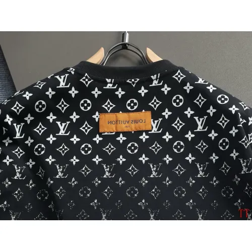 Replica Louis Vuitton LV T-Shirts Short Sleeved For Unisex #1412241 $40.00 USD for Wholesale