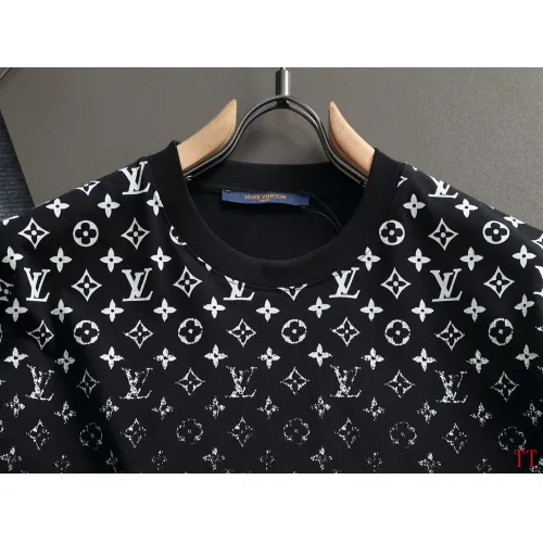 Replica Louis Vuitton LV T-Shirts Short Sleeved For Unisex #1412241 $40.00 USD for Wholesale