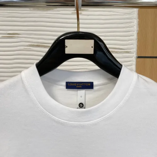 Replica Louis Vuitton LV T-Shirts Short Sleeved For Unisex #1412884 $64.00 USD for Wholesale