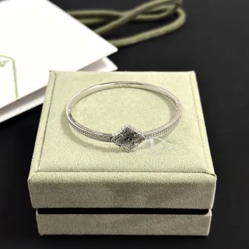Replica Van Cleef & Arpels Bracelets For Women #1413412 $48.00 USD for Wholesale