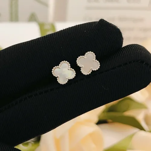 Replica Van Cleef & Arpels Earrings For Women #1413518 $25.00 USD for Wholesale