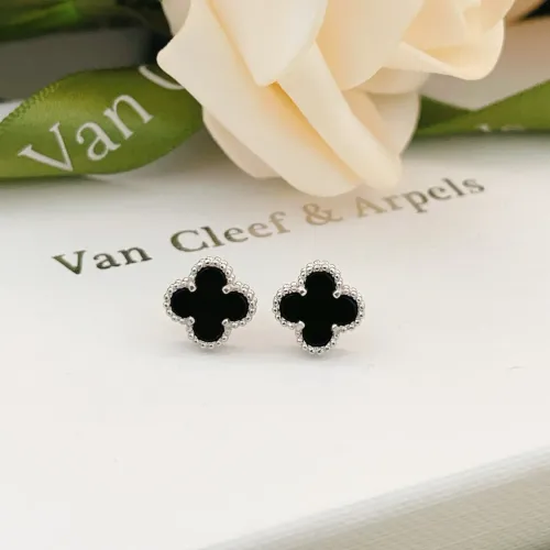 Van Cleef &amp; Arpels Earrings For Women #1413521 $25.00 USD, Wholesale Replica Van Cleef &amp; Arpels Earrings