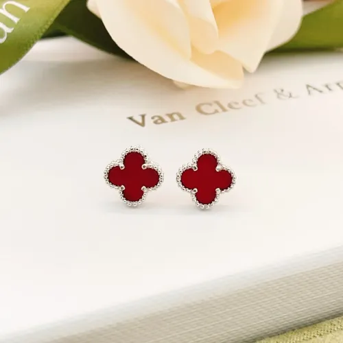 Van Cleef &amp; Arpels Earrings For Women #1413523 $25.00 USD, Wholesale Replica Van Cleef &amp; Arpels Earrings