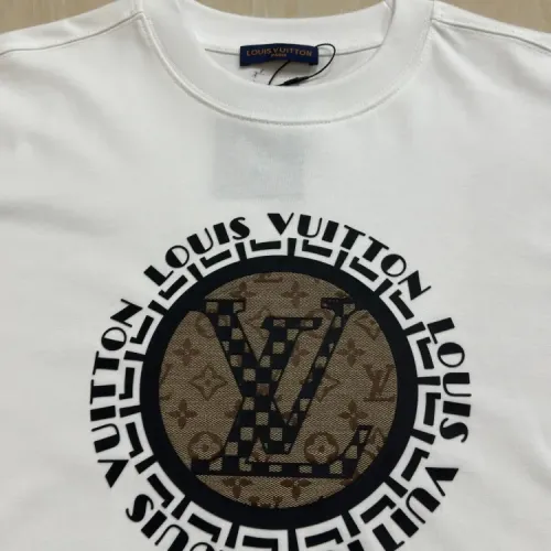 Replica Louis Vuitton LV T-Shirts Short Sleeved For Unisex #1413881 $40.00 USD for Wholesale