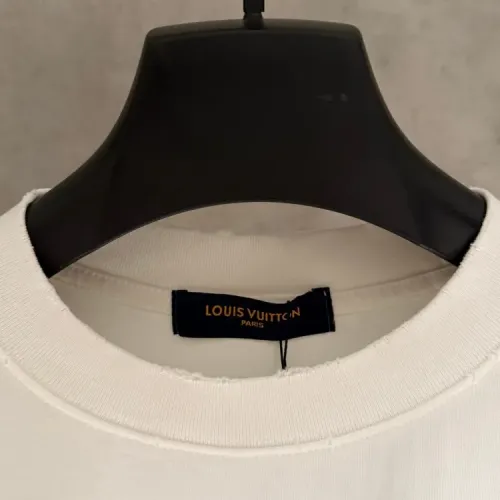 Replica Louis Vuitton LV T-Shirts Short Sleeved For Unisex #1413884 $45.00 USD for Wholesale