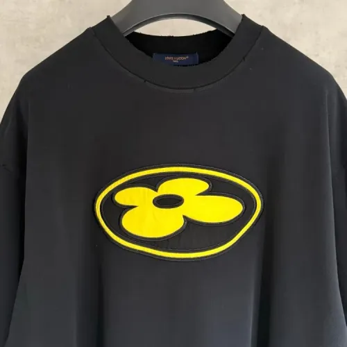 Replica Louis Vuitton LV T-Shirts Short Sleeved For Unisex #1413888 $48.00 USD for Wholesale